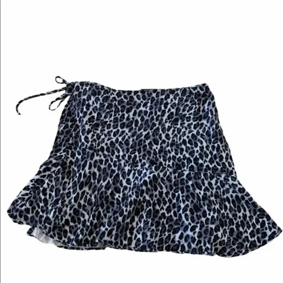 Urban Outfitters Gray Cheetah Wrap Ruffle Mini Skirt - Picture 4 of 4